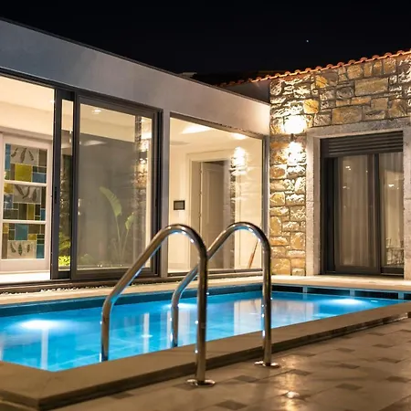 Villa Mavillas Premium Torba *